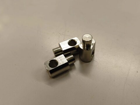 連結用ピン（位置決めピン）